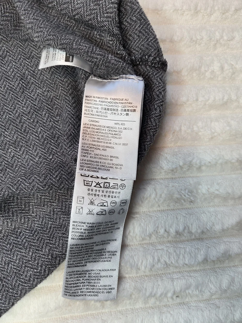 Levi’s Mens Herringbone Henley Shirt Gray Black Long Sleeve Size L